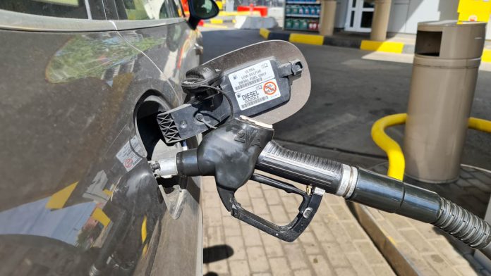 Rusya’da Ai-92 benzin fiyatı rekor kırdı